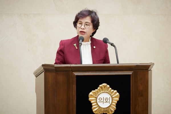 용인시의회 박남숙 의원, 은 5분 자유발언을 하는모습(용인시의회제공)