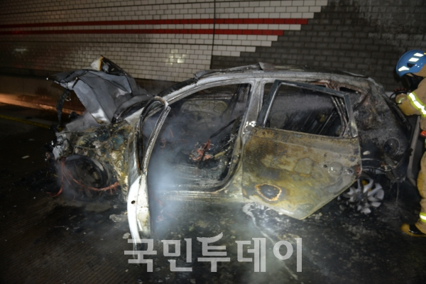남양주시 평내동 산 118-1, 백봉터널 안에서 18일 서울방향 으로 향하던 차량들에서 추돌사고가 일어났다.(사진=소방서)